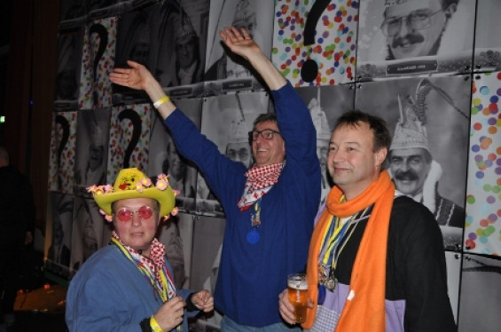 113_2402noortukkersoptochtenfeestavond.jpg