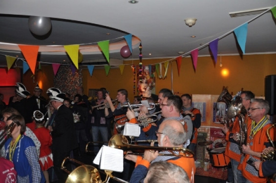 032_2802slotbal.jpg