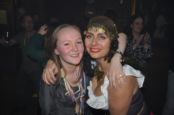 135_20-1502gypsyfeestengel.jpg